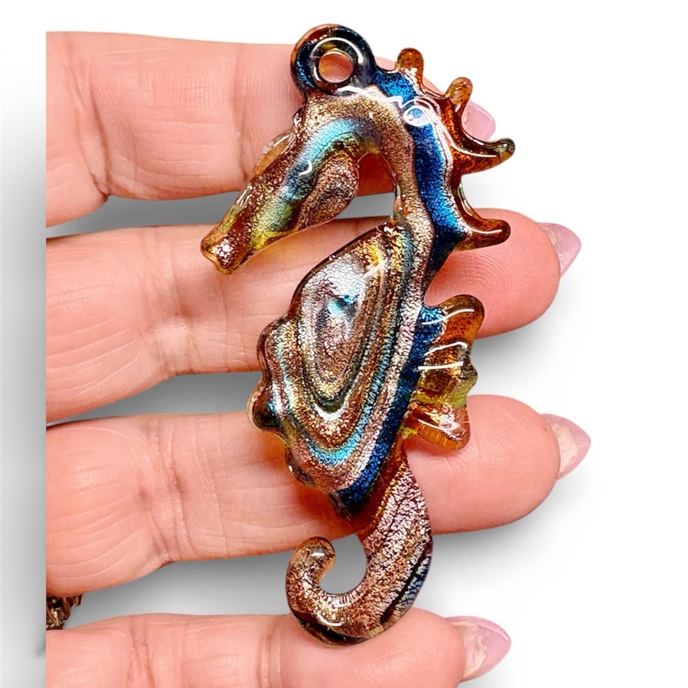 🌸🌊Colorful Seahorse glass Pendant